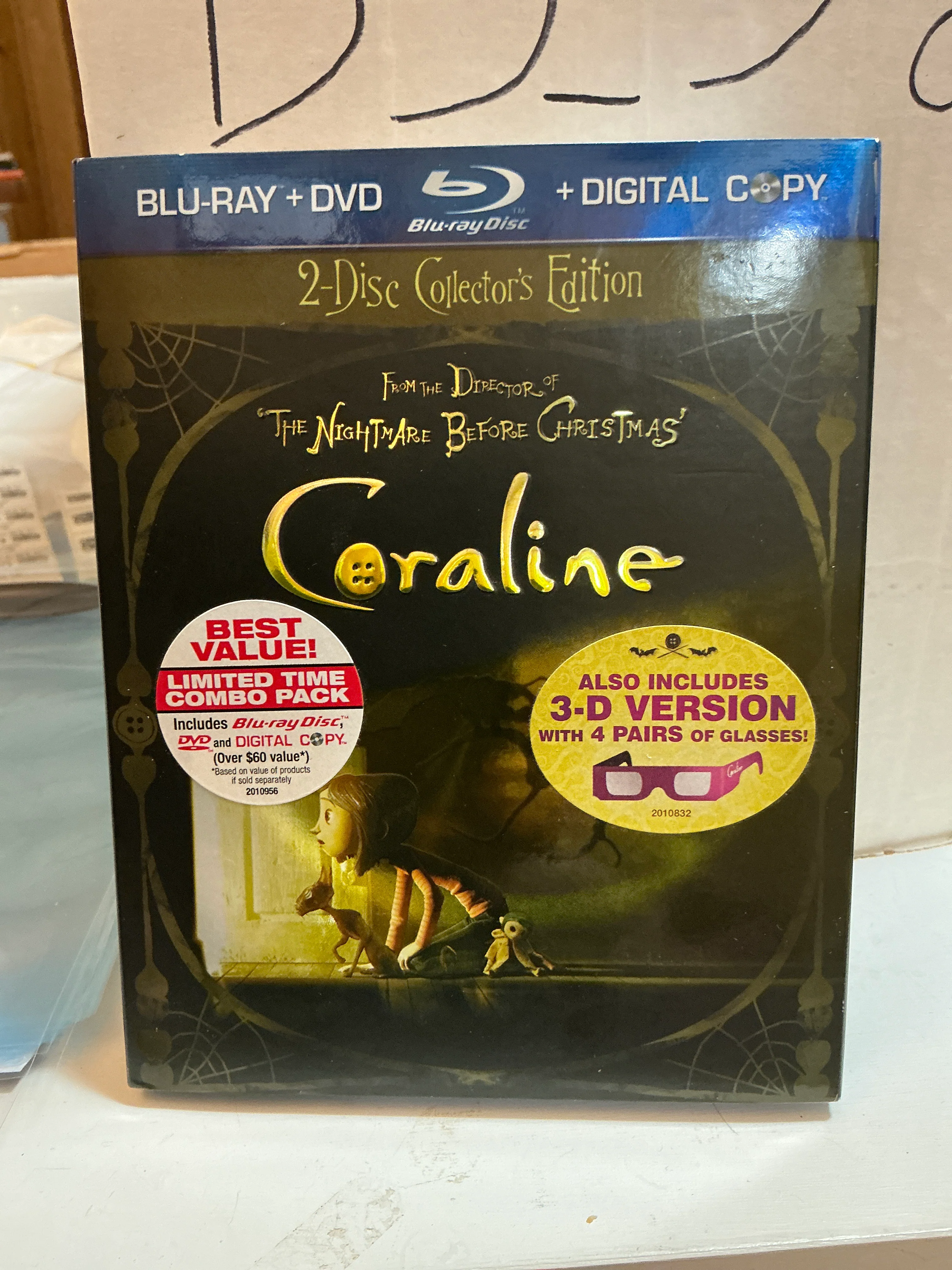Coraline : Blu-Ray & DVD + Digital Copy (NEW/Sealed) W/ 4 Pairs of 3-D Glasses