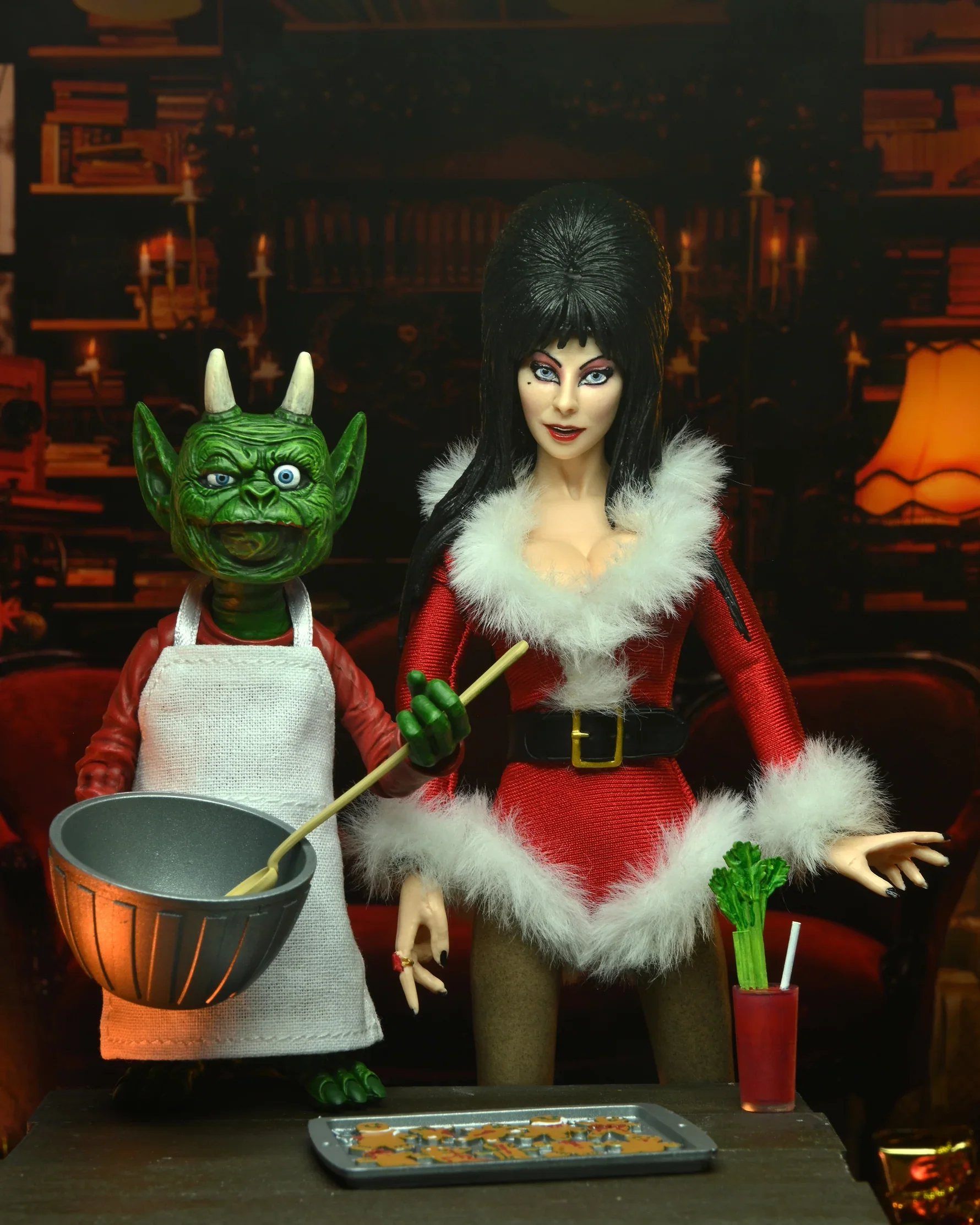 ELVIRA - "SCARY X-MAS" ELVIRA 8" CLOTHED ACTION FIGURE (NECA Christmas Elvira) - Image 8