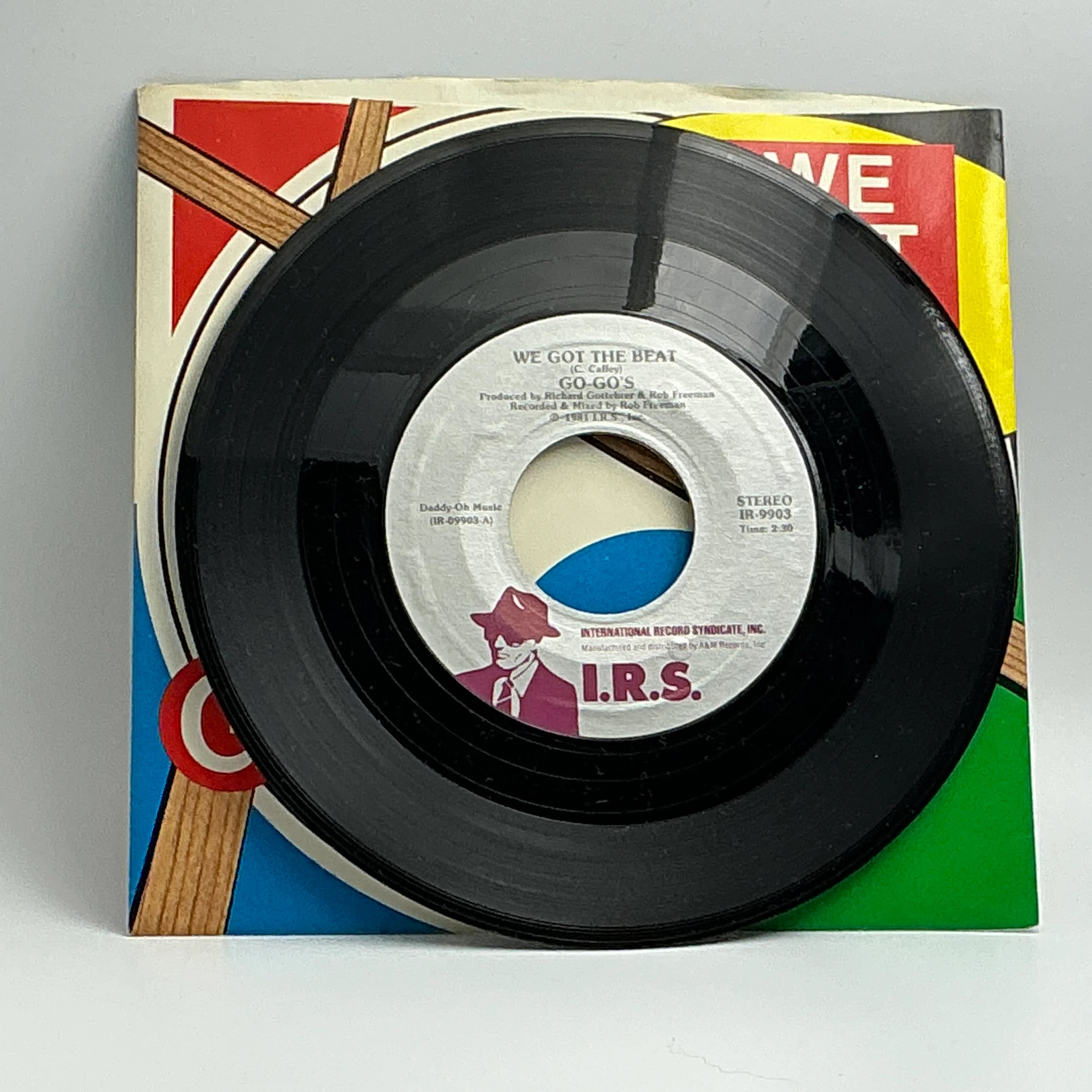Go-Go's : "We Got The Beat"  7" Single Vintage 45 RPM - Image 4