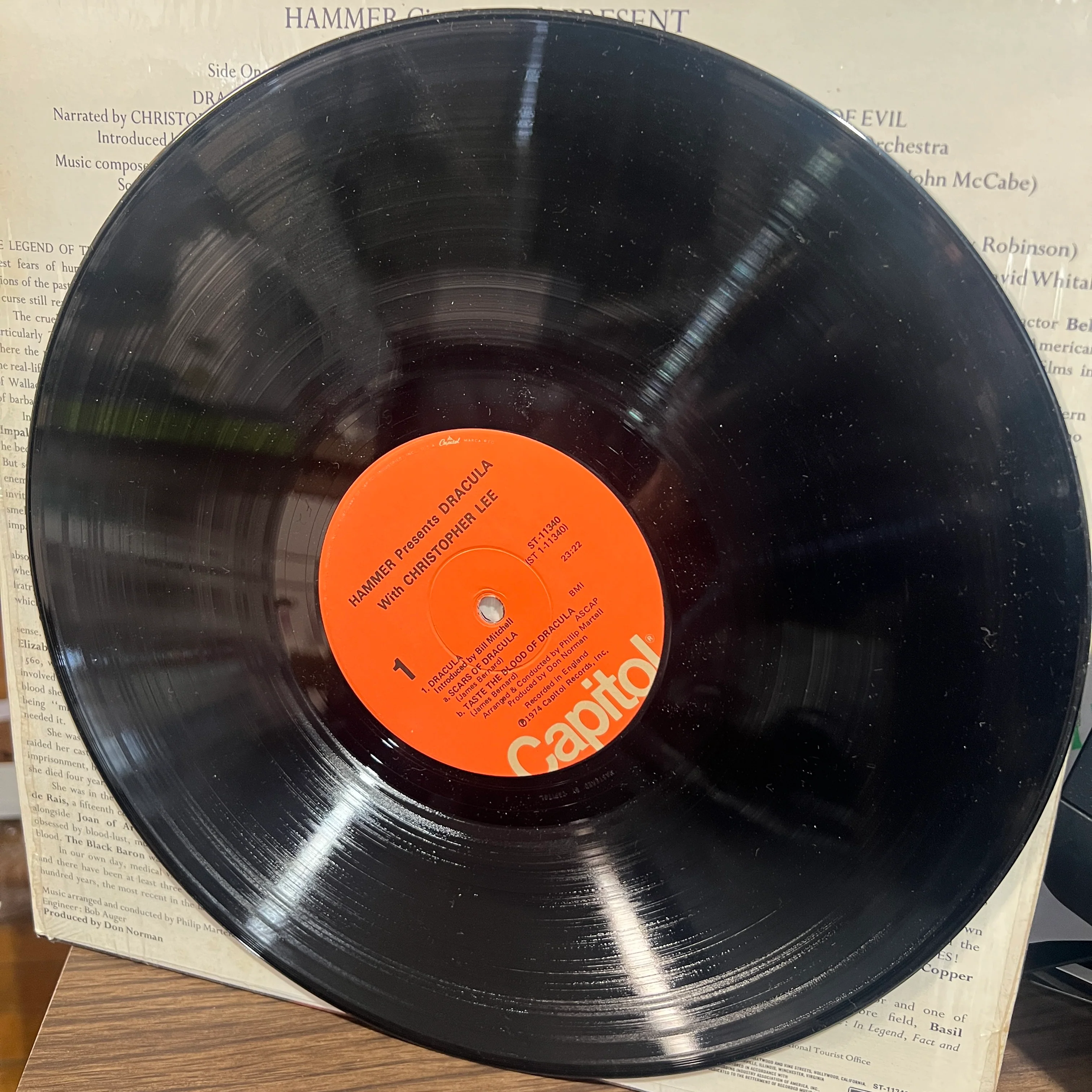 Hammer Presents : Dracula with CHRISTOPHER LEE Vinyl  LP VG/VG ST-11340 - Image 4