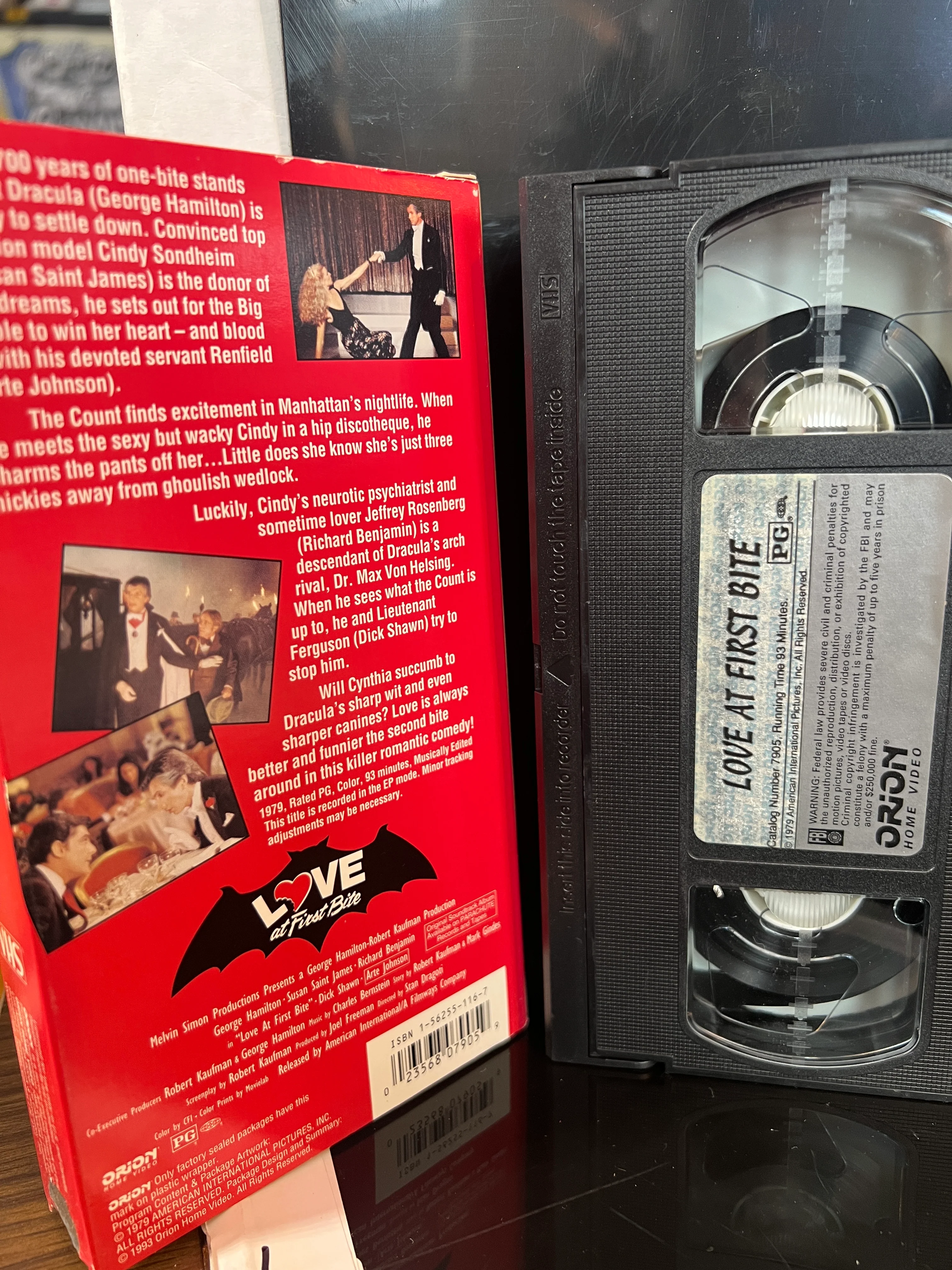 Love at First Bite : VHS Orion Home Video - Image 2
