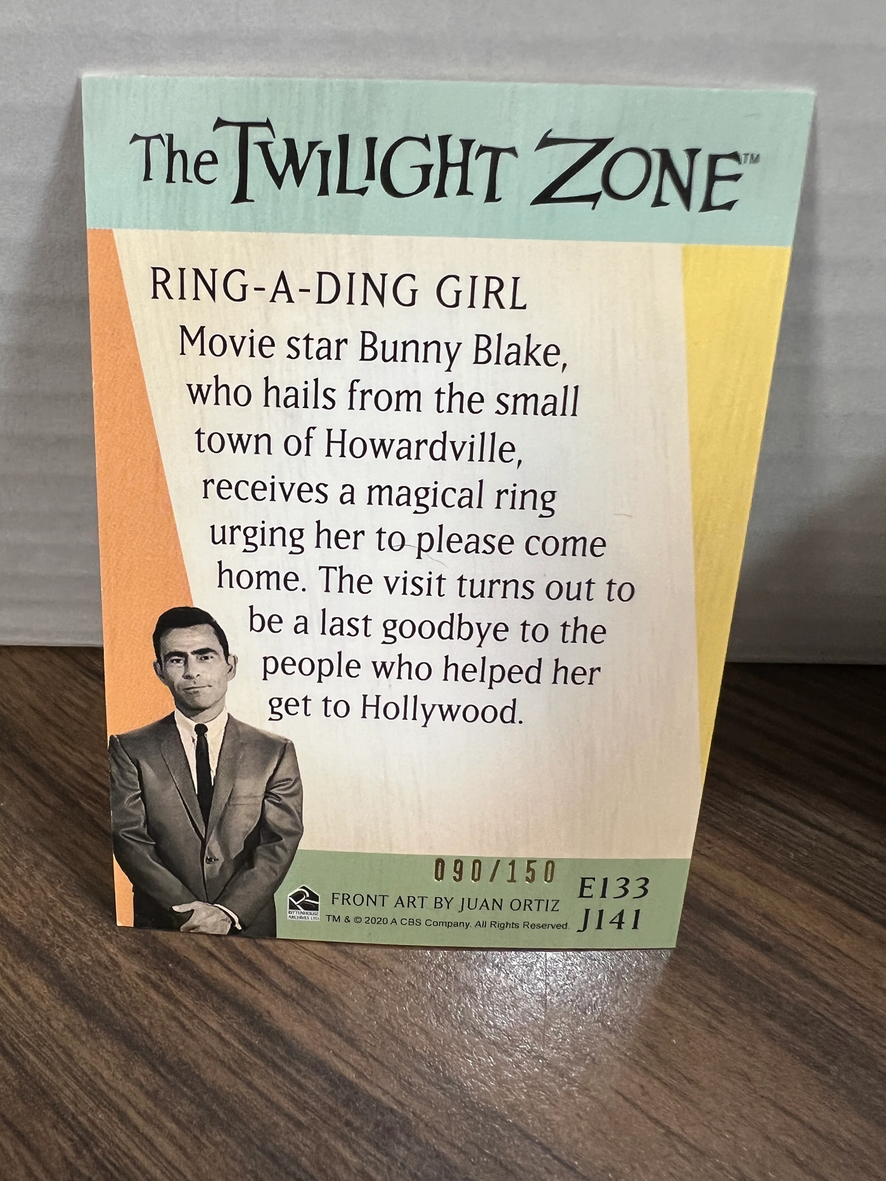 Twilight Zone Archives Trading Cards : Ring-A-Ding Girl E133 J141 (090/150) GOLD PARALLEL INSERT - Image 2