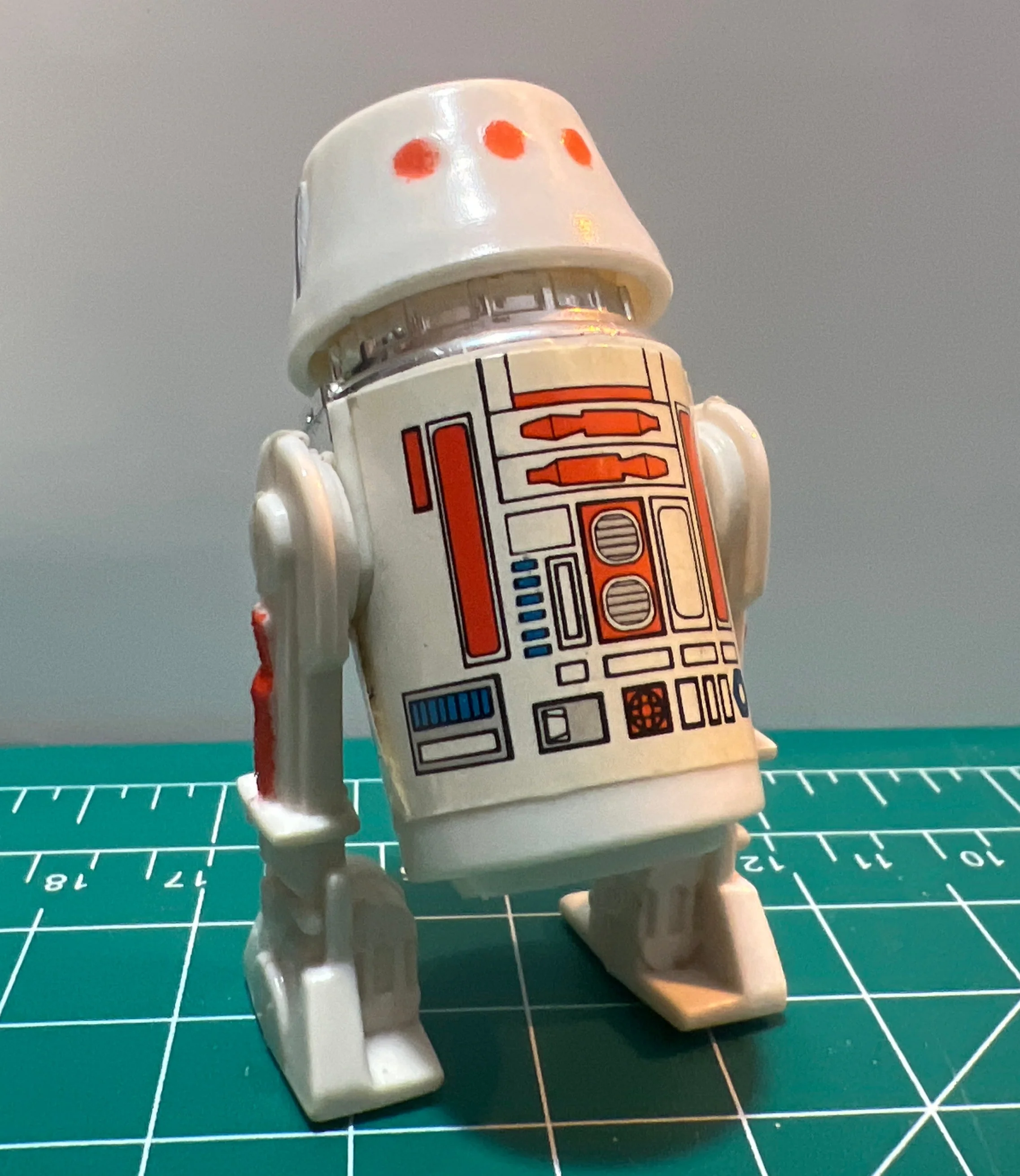 Vintage Kenner Star Wars 1977 GMFGI 1978 Hong Kong R5-D4 Action Figure (No Repro Beautiful Condition)