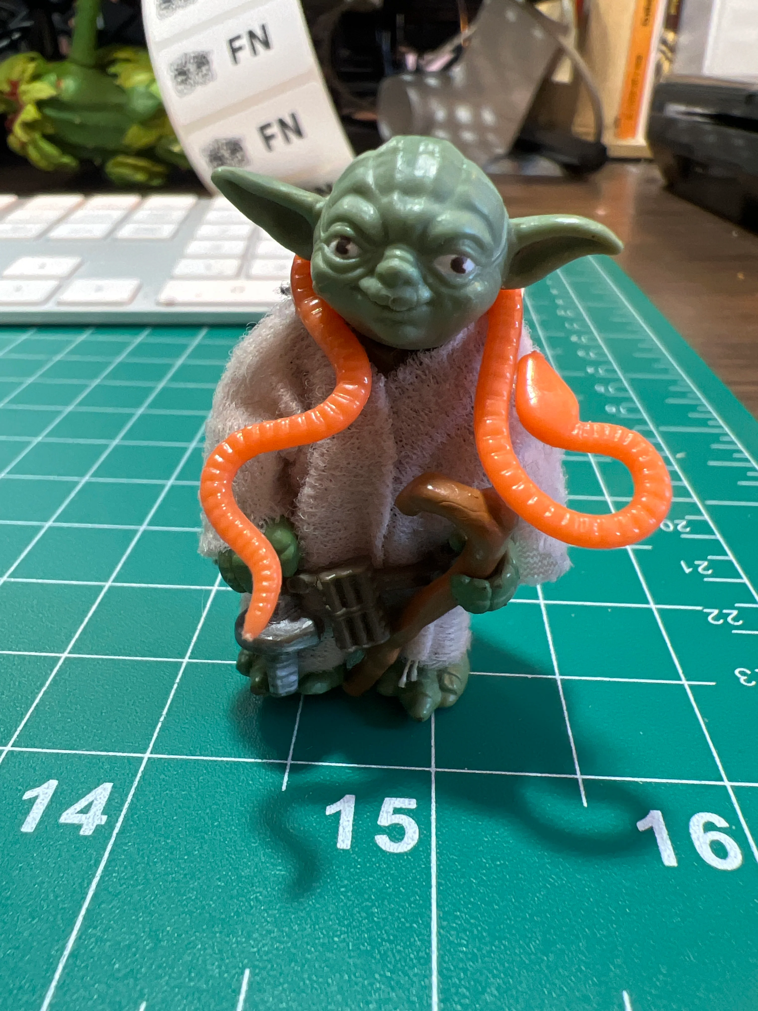 Vintage Kenner Star Wars 1980 Dark Green Hands Feet & Head Orange Snake Action Figure (Repro Staff/Pac Man Eyes)