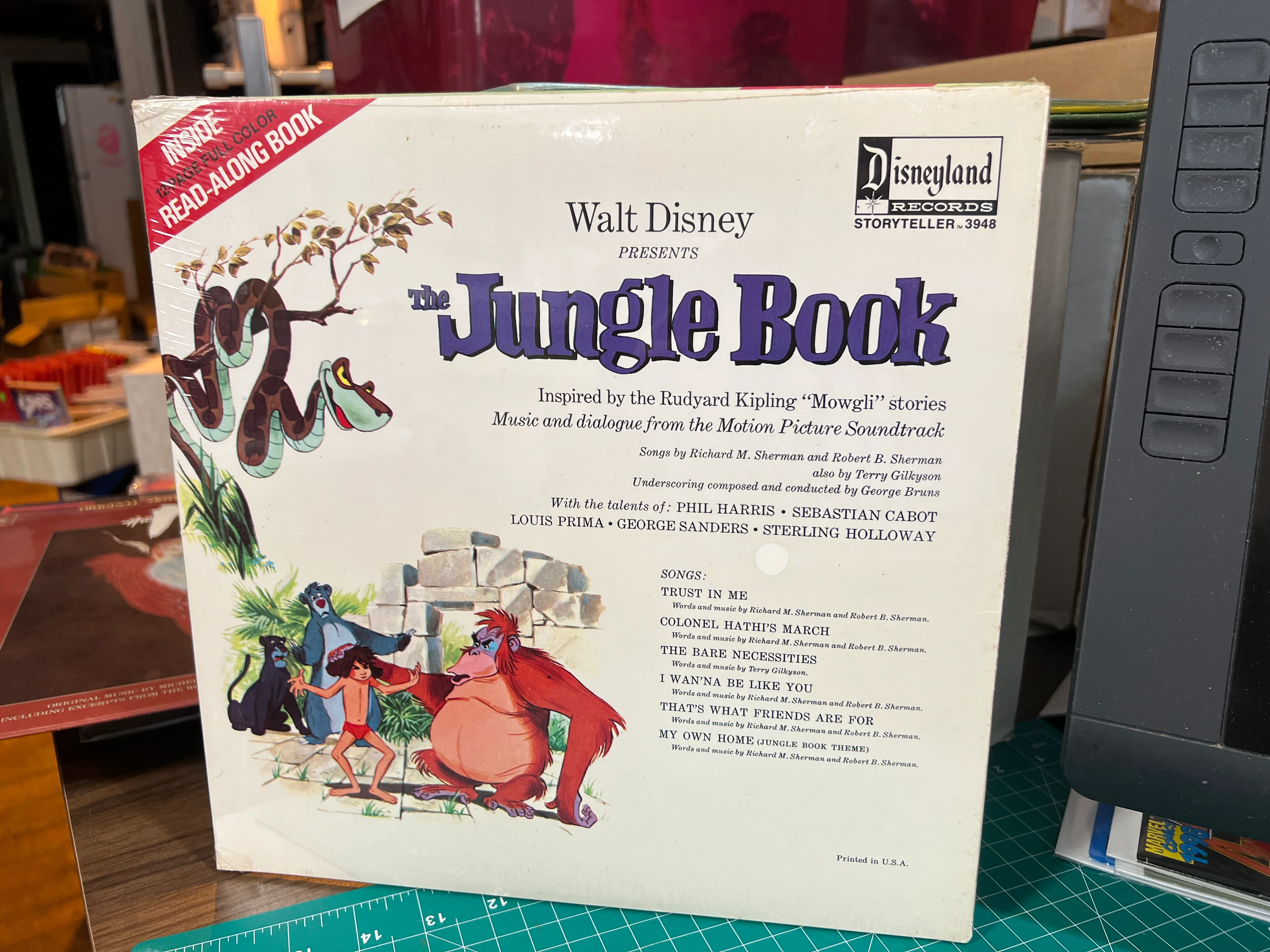 Walt Disney : Songs and Dialogue from The Jungle Book Disneyland Records 3948 - Image 2