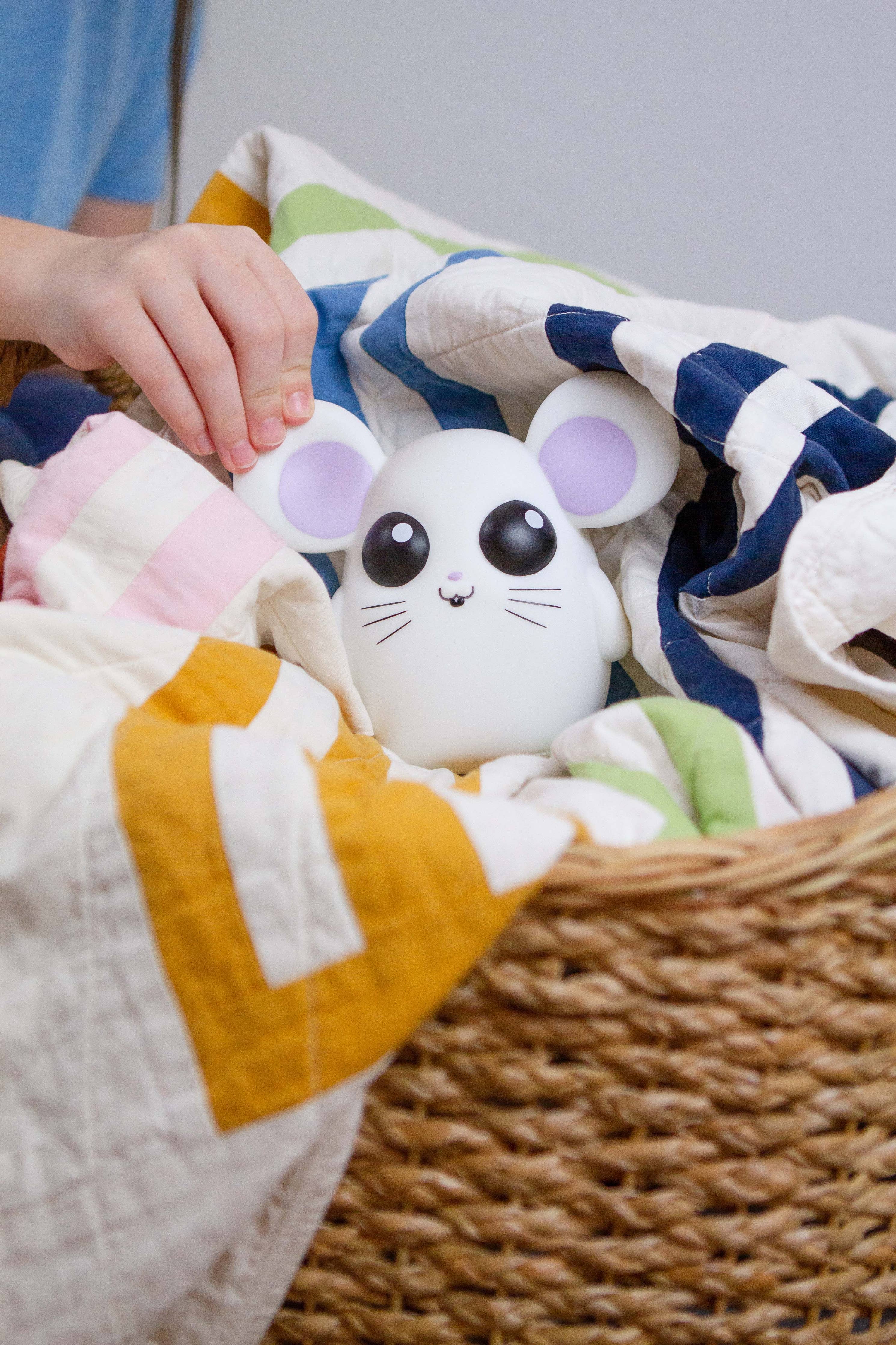 Where is Squeaky? : The interactive hide-and-seek game! - Image 3